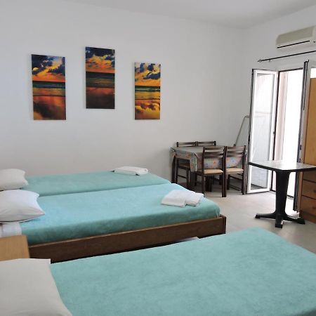 Egeon Rooms And Studios Georgioupoli Exteriör bild