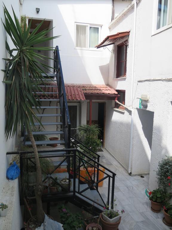 Egeon Rooms And Studios Georgioupoli Exteriör bild